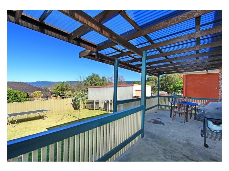 21 Loch view Ave, Farmborough Heights NSW 2526