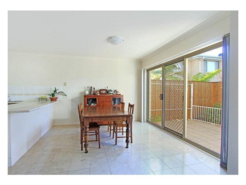 6/4a Tallegalla Street, Unanderra NSW 2526