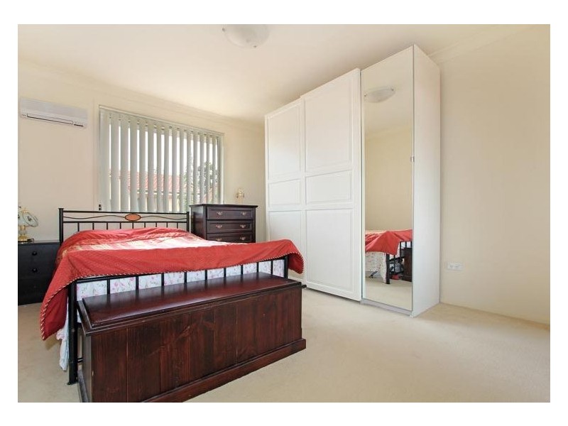 3/4a Tallegalla Street, Unanderra NSW 2526