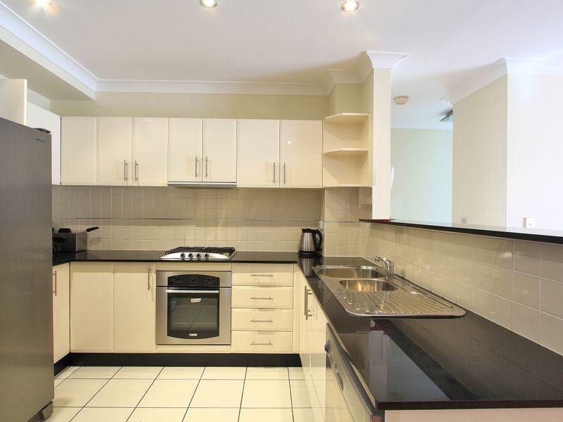 12/12-14 Gladstone Ave, Wollongong NSW 2500