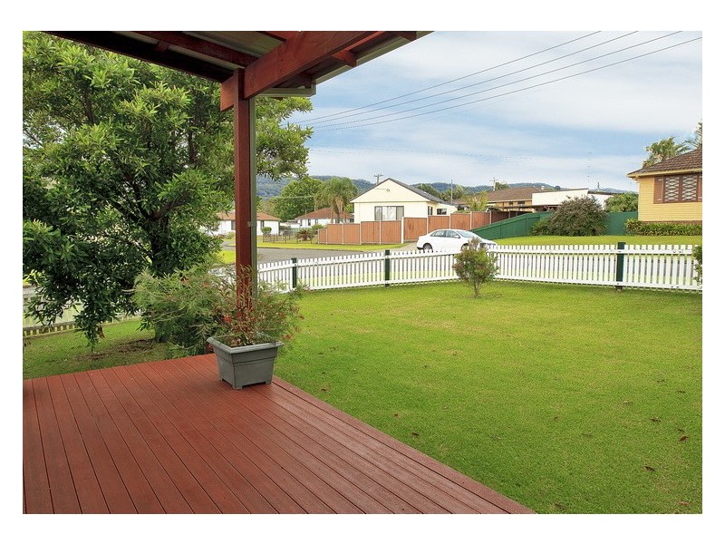 7 Mountbatten Ave, Corrimal NSW 2518