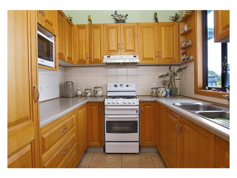 7 Mountbatten Ave, Corrimal NSW 2518