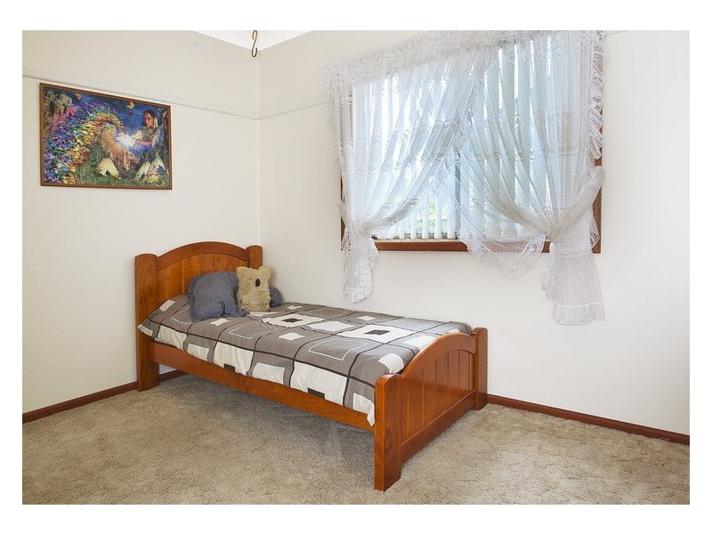 7 Mountbatten Ave, Corrimal NSW 2518