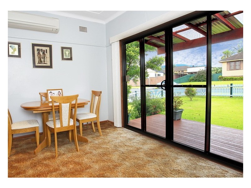 7 Mountbatten Ave, Corrimal NSW 2518