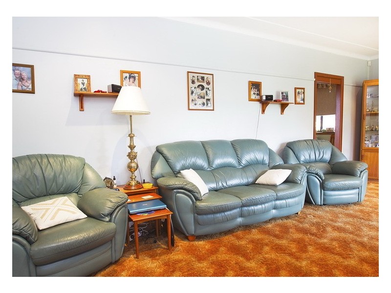7 Mountbatten Ave, Corrimal NSW 2518