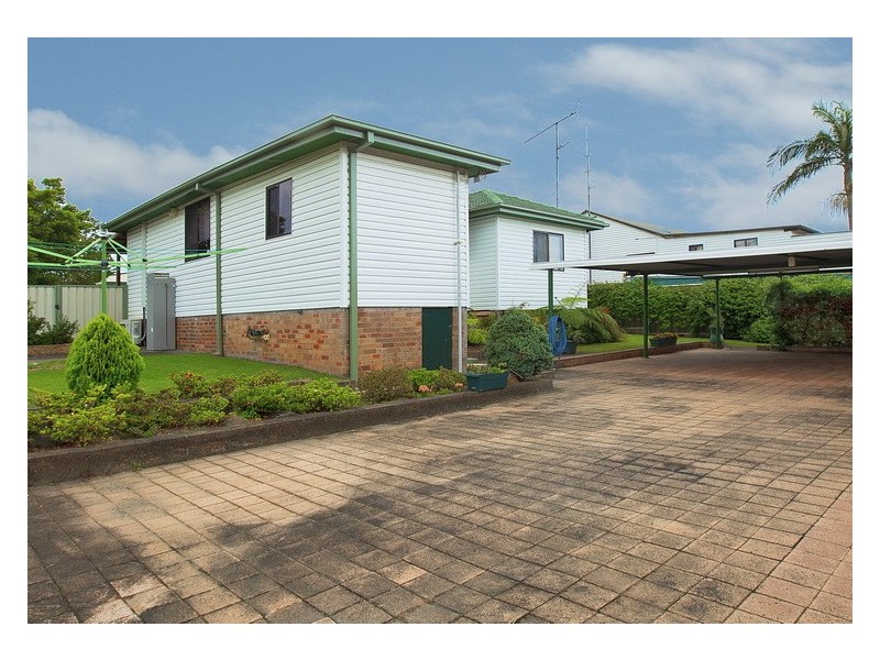 7 Mountbatten Ave, Corrimal NSW 2518