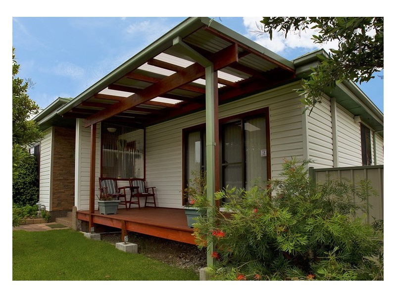 7 Mountbatten Ave, Corrimal NSW 2518