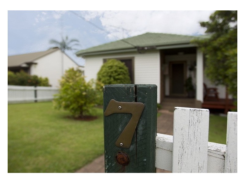 7 Mountbatten Ave, Corrimal NSW 2518