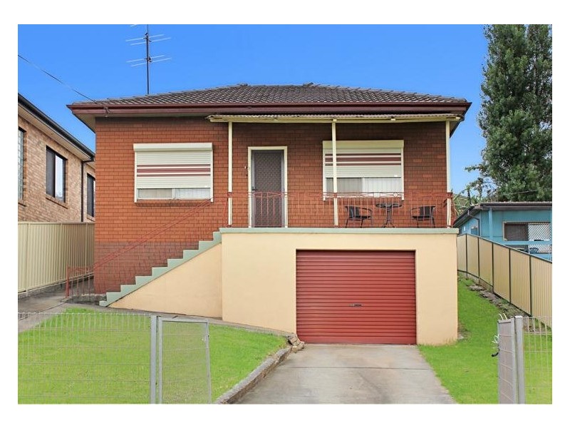 13 Cringila Street, Cringila NSW 2502
