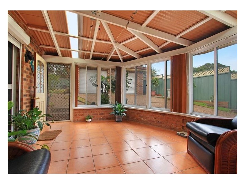 176 Northcliffe Drive, Warrawong NSW 2502