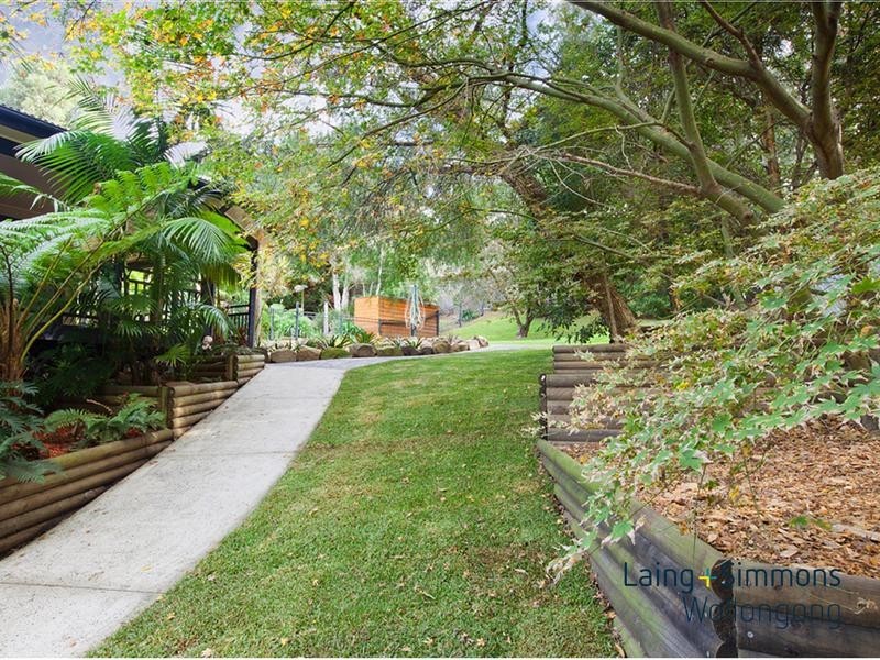 3 Tamarind Drive, Cordeaux Heights NSW 2526