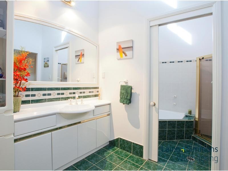 3 Tamarind Drive, Cordeaux Heights NSW 2526