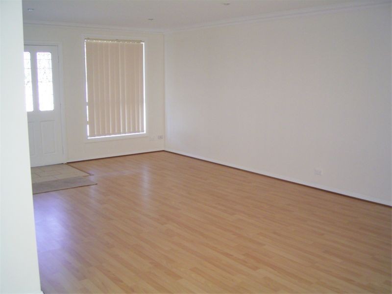 3/8 Mackie Street, Coniston NSW 2500