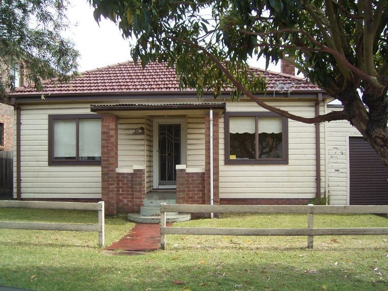24 Finlayson Street, Wollongong NSW 2500
