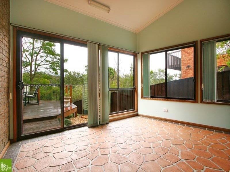 25 Kooranga Crescent, Cordeaux Heights NSW 2526