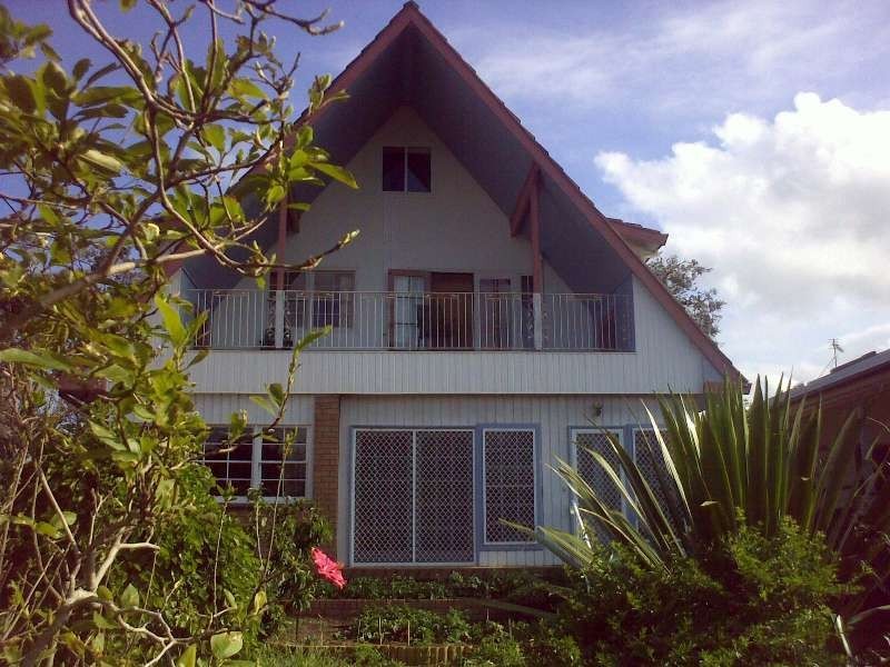 25 Turner Esplanade, East Corrimal NSW 2518