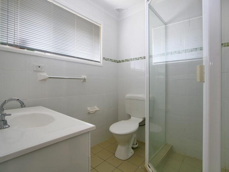 2/18 Lendine Street, Barrack Heights NSW 2528