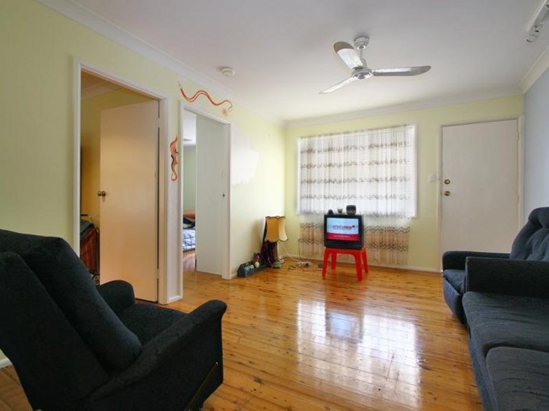 2/18 Lendine Street, Barrack Heights NSW 2528