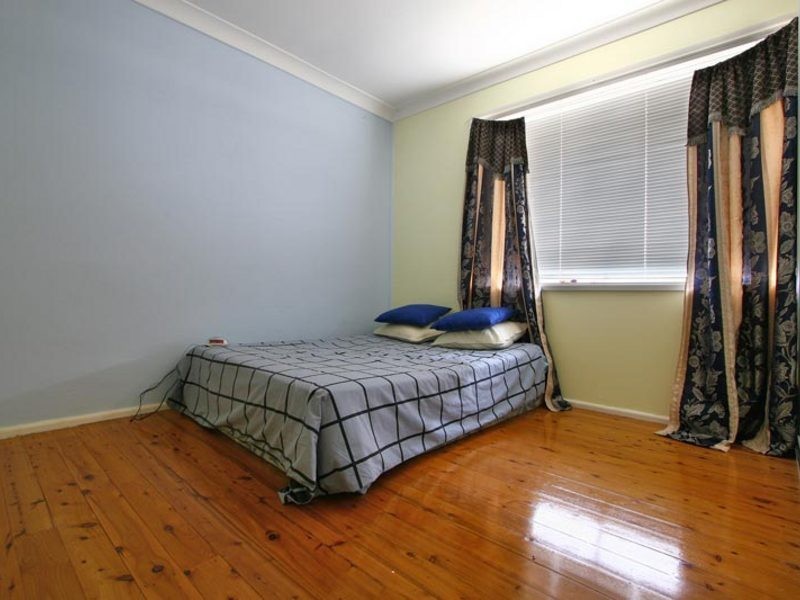 2/18 Lendine Street, Barrack Heights NSW 2528