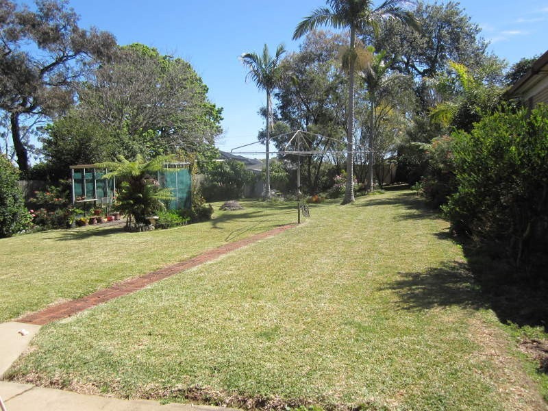 13 Wattle Street, Peakhurst NSW 2210