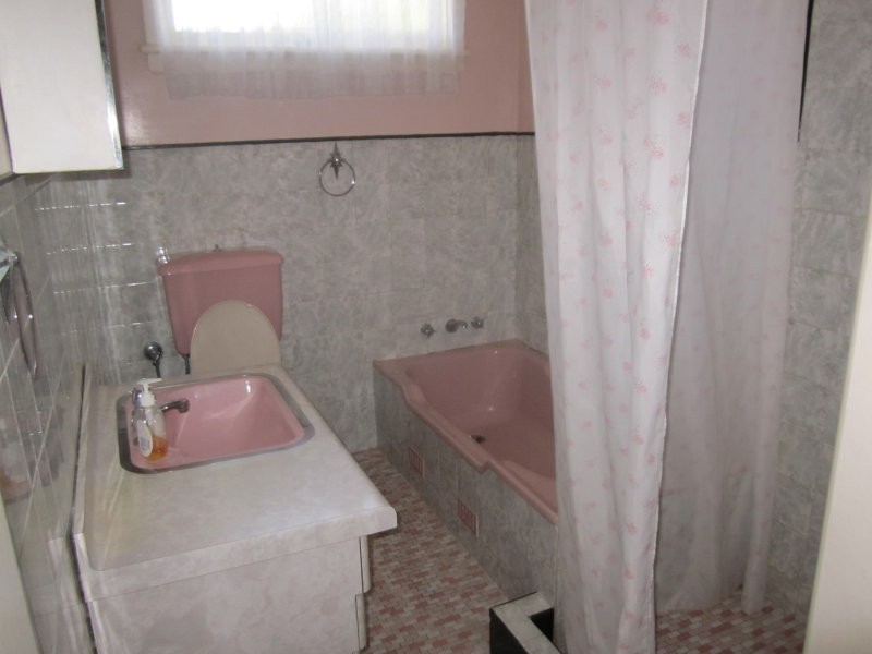 13 Wattle Street, Peakhurst NSW 2210