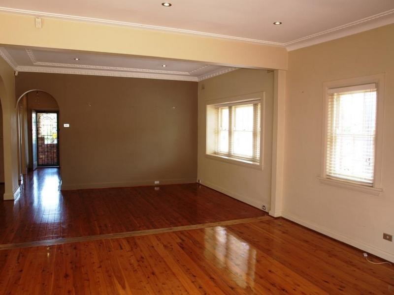 30 Burlington Ave, Earlwood NSW 2206