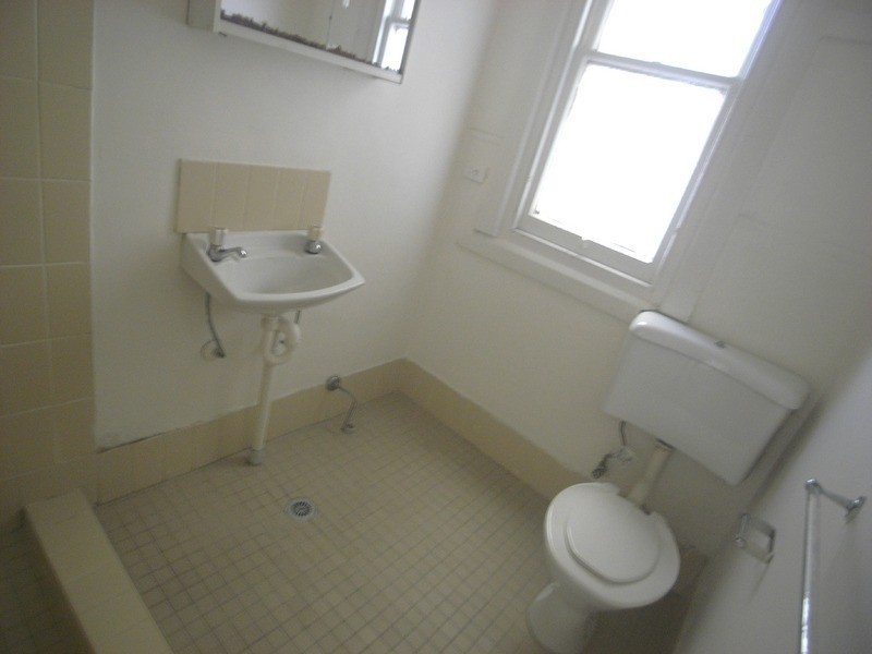 18/1-3 Vicar St., Coogee NSW 2034