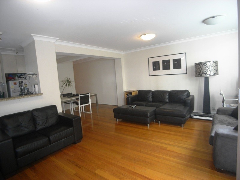 2/1 Mona Lane, Darling Point NSW 2027