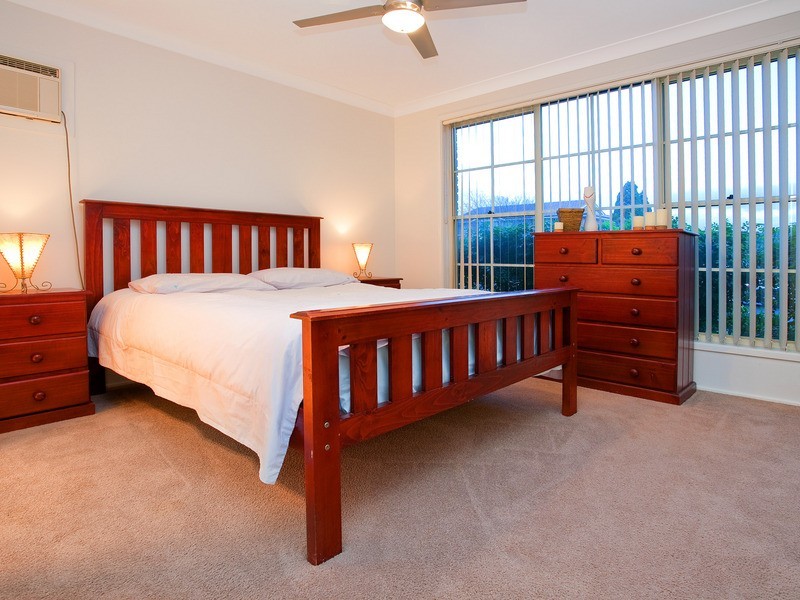 18 Olwen Place, Quakers Hill NSW 2763