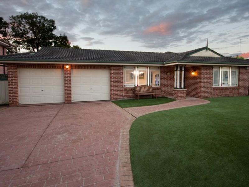 15 Inga Place, Quakers Hill NSW 2763
