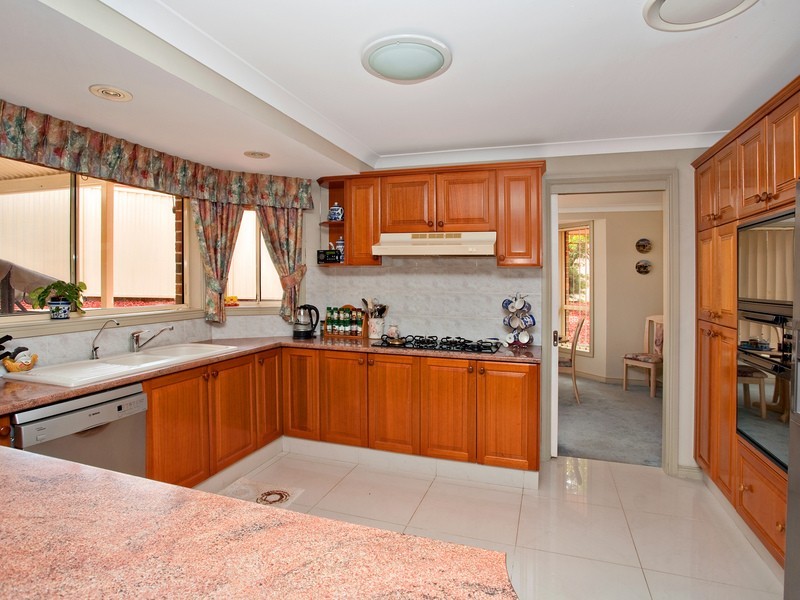 12 Maslin Crescent, Quakers Hill NSW 2763