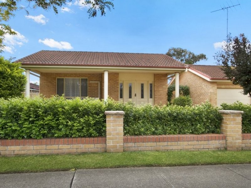 17 Seldon Street, Quakers Hill NSW 2763