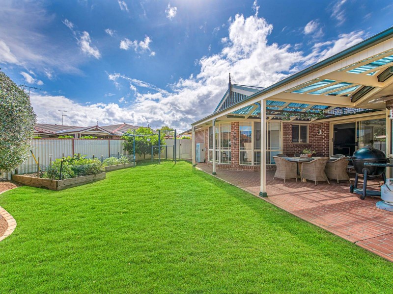 22 Toomey Crescent, Quakers Hill NSW 2763