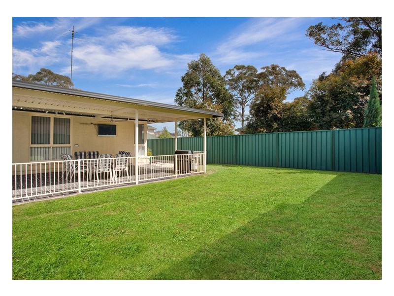 14 Pearce Road, Quakers Hill NSW 2763