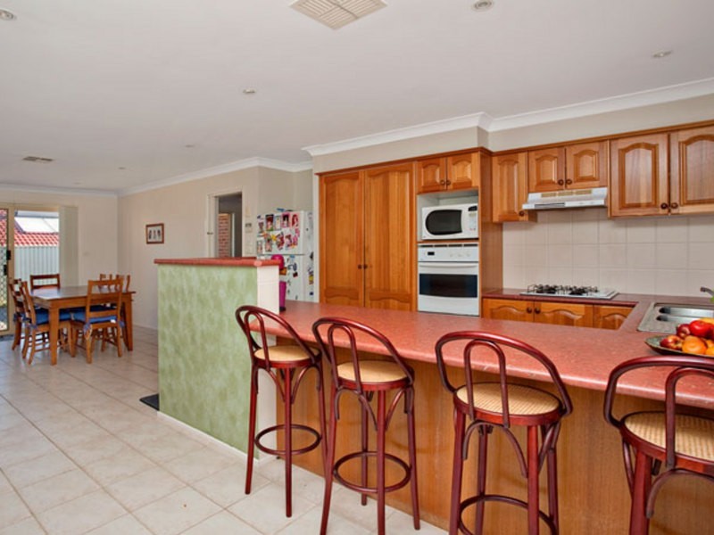 186 Walker Street, Quakers Hill NSW 2763