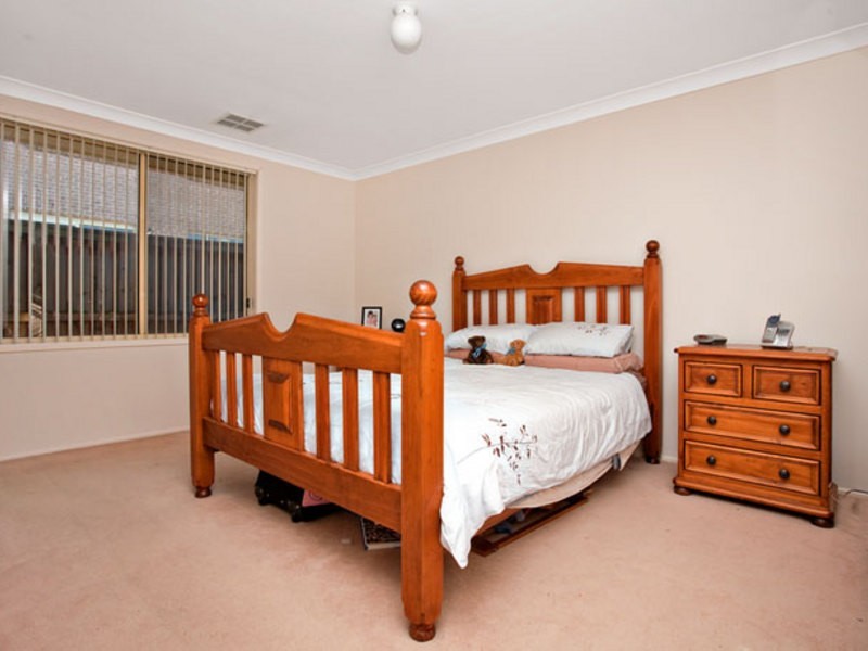 186 Walker Street, Quakers Hill NSW 2763