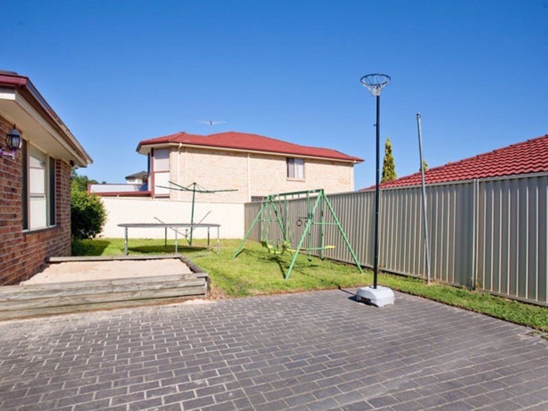 186 Walker Street, Quakers Hill NSW 2763