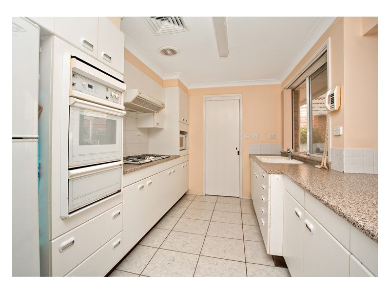 6 Brigid Place, Quakers Hill NSW 2763