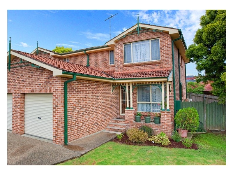 2/49 Pagoda Crescent, Quakers Hill NSW 2763