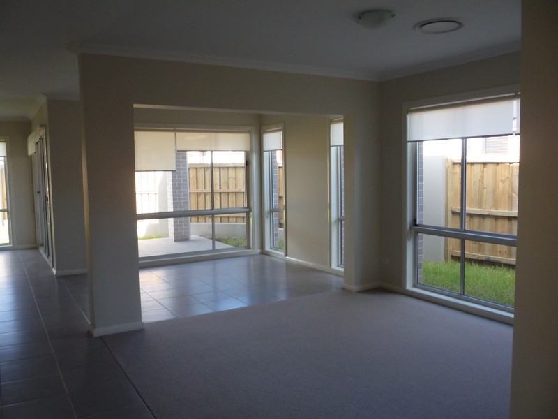 44 Riverbank Drive, The Ponds NSW 2769