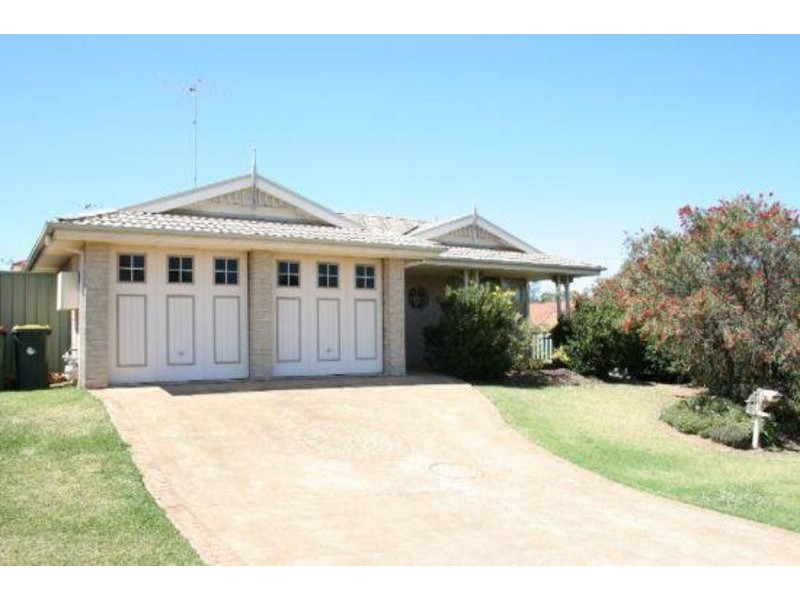 2  Henty Place, Quakers Hill NSW 2763