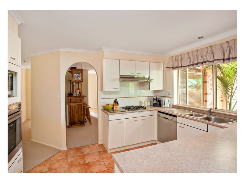 12 Fenech Place, Quakers Hill NSW 2763