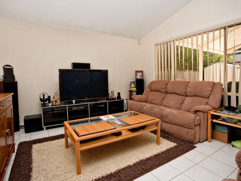 16 Lyndel Close, Quakers Hill NSW 2763