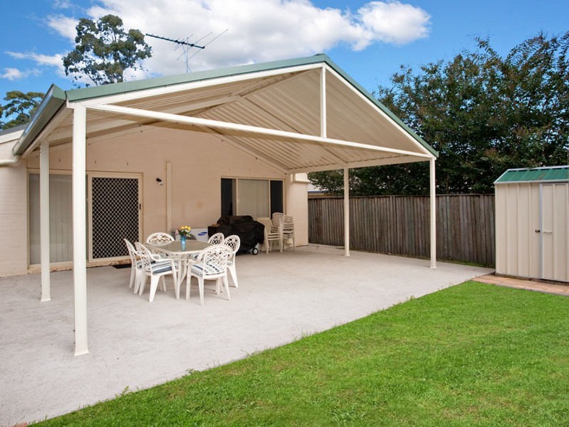 16 Lyndel Close, Quakers Hill NSW 2763