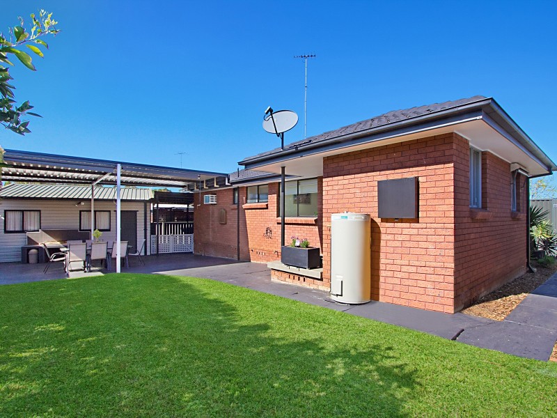 39 Bombala Crescent, Quakers Hill NSW 2763