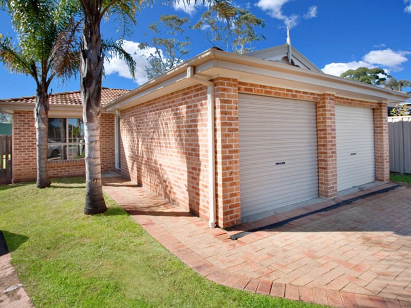 233 Quakers Road, Quakers Hill NSW 2763