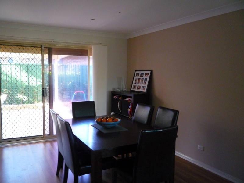 2/34  Manorhouse Blvd, Quakers Hill NSW 2763