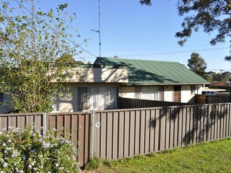 2/24 Pearce Road, Quakers Hill NSW 2763