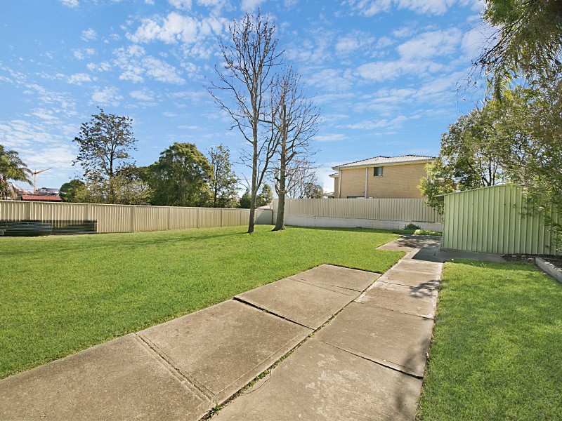 9 Montrose Street, Quakers Hill NSW 2763