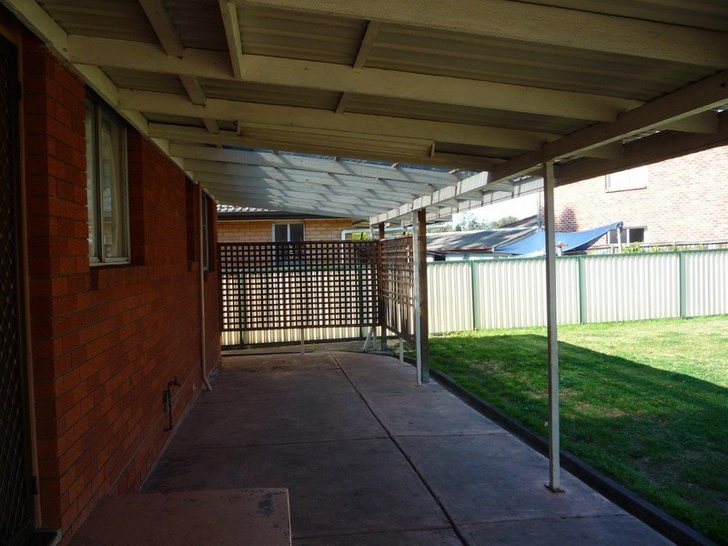 64 Ridgeway Crescent, Quakers Hill NSW 2763